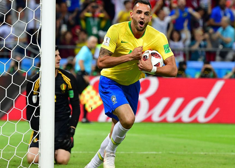 巴萨遭遇争议判罚，裁判组回应：执法公正，应该必须专业不要空间信息资料.